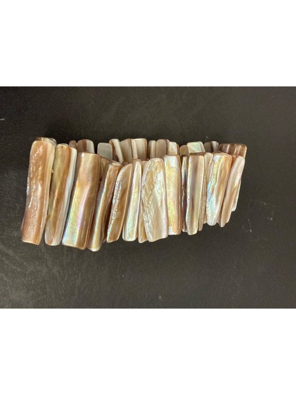 Iridescent Mother-Of-Pearl Shell Bracelet With Natural Warm Tones Stretch Design